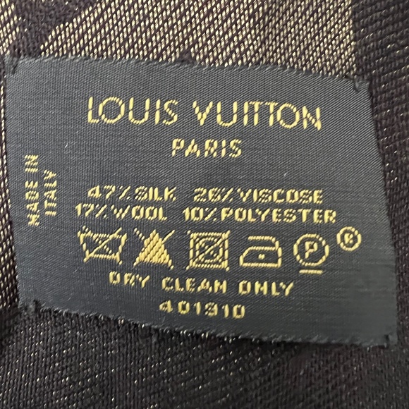 Louis Vuitton Monogram silk/wool Shawl - Picture 4 of 5